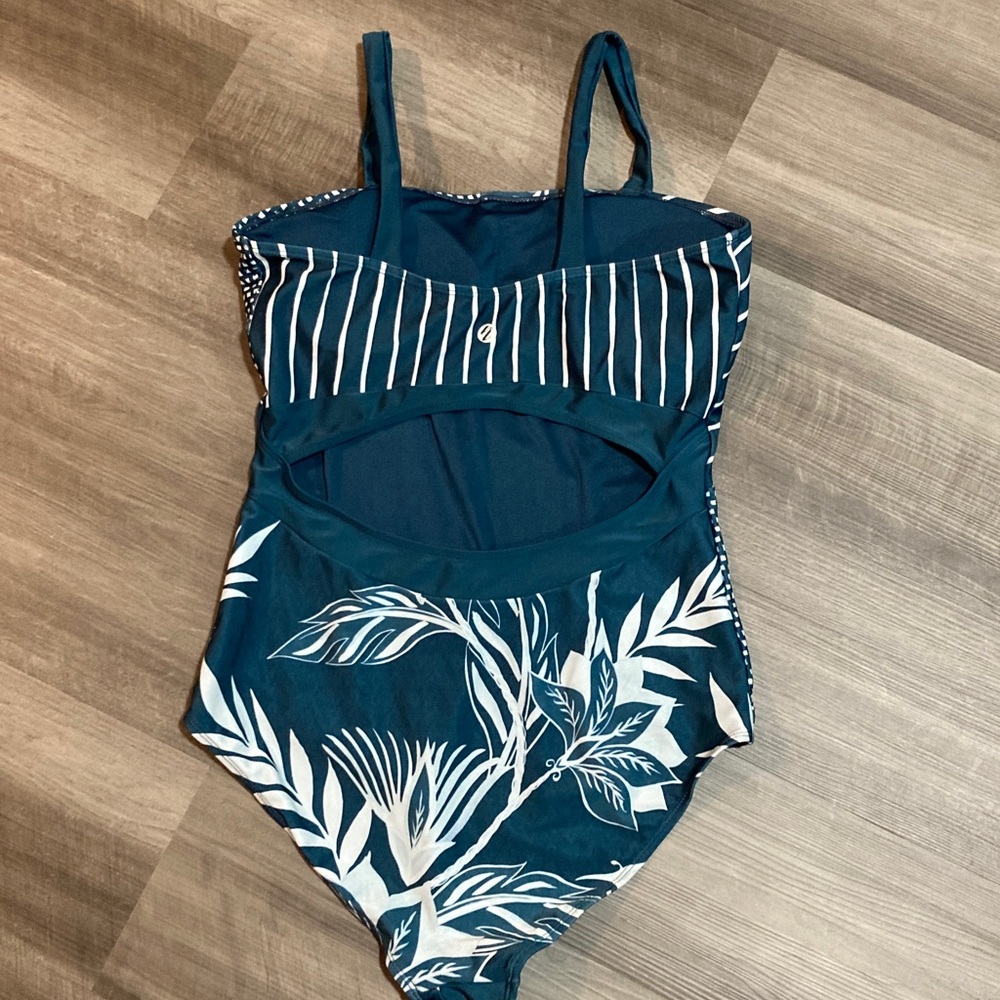 Nani Solstice Patchwork Colorblock One Piece Swim… - image 8